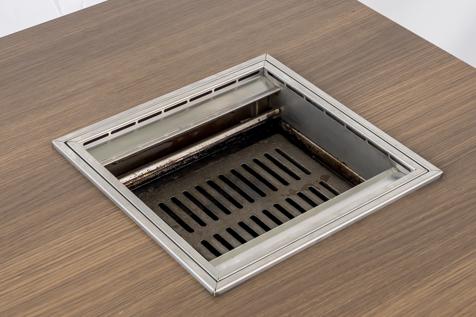 無煙×ノンダクトで店舗の自由度を広げる