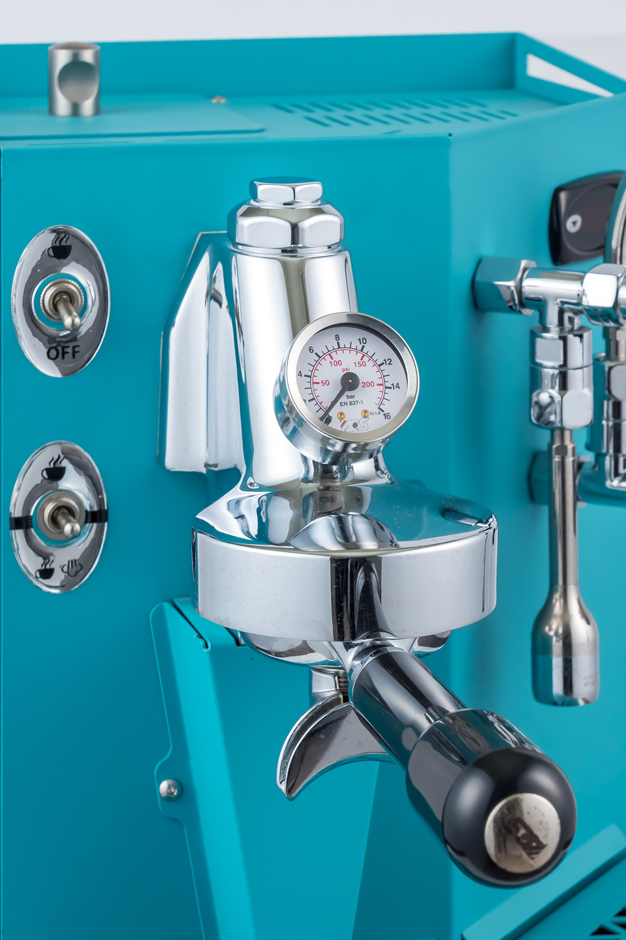 抽出用とスチーム・ホットウォーター用のダブルボイラー構成