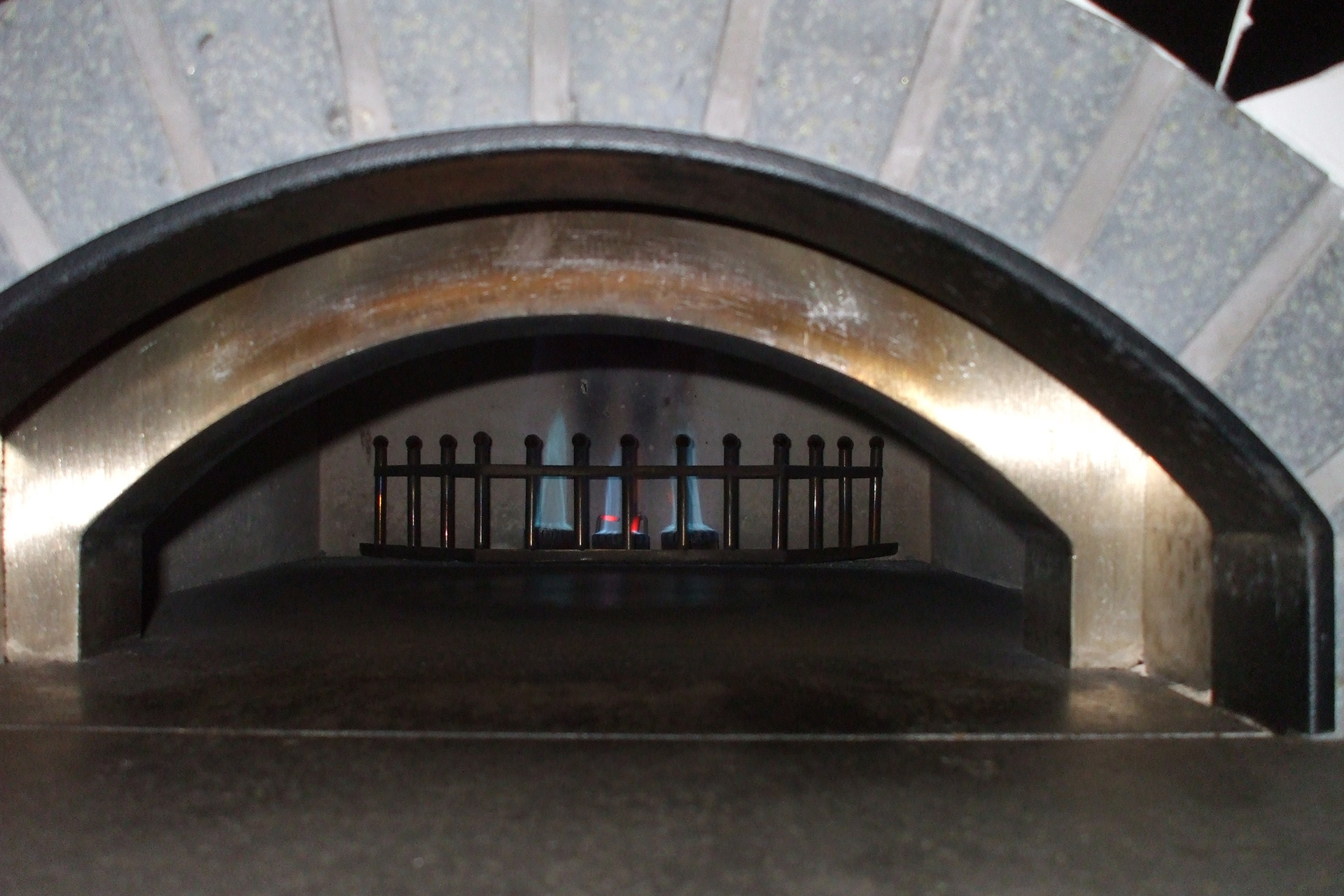 遠赤外線で“中までふっくら”焼き上げ